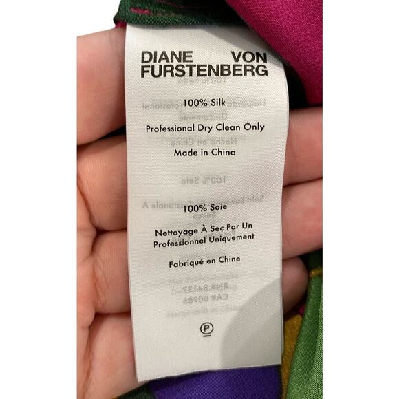 Diane von Furstenburg Floral Silk Wide-Leg Pants - Picture 7 of 7